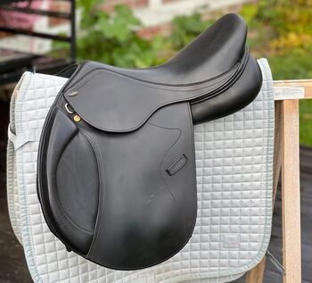 Equitree Springsattel 17“ schwarz, Equitree , Lilly, Jumping Saddle, Jork
