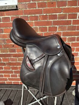 Erre plus showjumping saddle Erre plus  Christian Ahlmann 