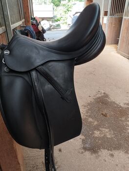 ERREPLUS ADELINDE Dressursattel 17'', Erreplus Adelinde, Stefanie Hütthaler, Dressage Saddle, Wiener Neustadt