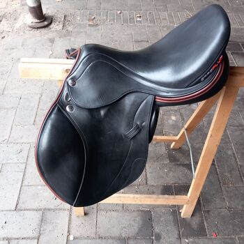 Erreplus JD junior , kinderspringsattel, springsattel, Erreplus JD junior, Vivien Lockan , Springsattel, Großräschen 