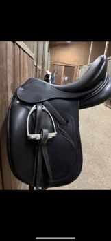 Erreplus / Tech1 Dressursattel 17,5 Zoll, Erreplus /Tech1, Vanessa Völkl, Dressage Saddle, Augsburg 