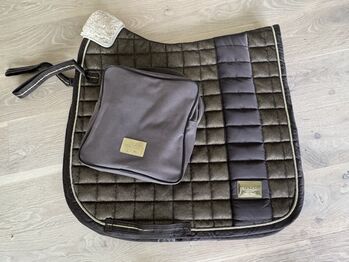 ESCADRON Schabracke Bandagen NEUwertig Heritage schokobraun, Escadron  Heritage, Anke, Dressage Pads, Xanten 