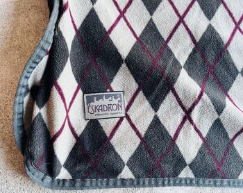 Eskadron Abschwitzdecke Eskadron  Fleece Check 