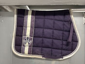 Eskadron Big Square Plum VS und offene Zügel Horsefactory mit schwarzem Leder Lila Eskadron  Big Square
