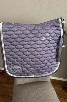 Eskadron Classic Sports glossy lavender Schabracke in DL Eskadron  Glossy emblem Schabracke 