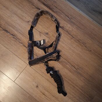 Eskadron Halfter FauxFur Essence WB mit Strick, Eskadron , ADN, Halfter, Duisburg