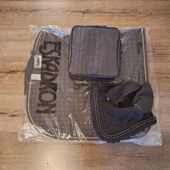 Eskadron Heritage Basalt Grey Schabracke, Bandagen und Fliegenhaube, Eskadron , ADN, Schabracken, Duisburg