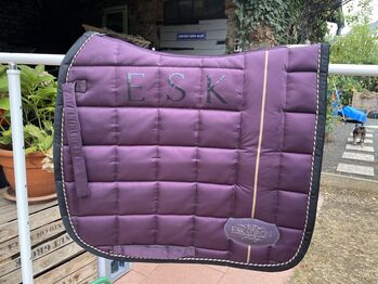 Eskadron Heritage glossy WB DR, Eskadron  Heritage 2020/21 berry , Svenja Haas, Dressage Pads, Fernwald