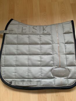 Eskadron Heritage Schabracke Ivorygrey, Eskadron Bin Square, EG, Dressage Pads, Marburg