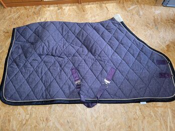 Eskadron Heritage Abschwitzdecke Acryl Quilted deepberry 135cm NEU