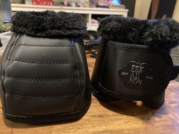 Eskadron Hufglocken L fauxfur schwarz Eskadron 