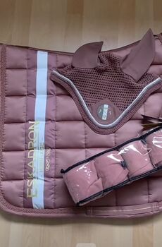 Eskadron Rosewood Set Heritage, Eskadron  Big Square, Artwork, EG, Dressage Pads, Marburg