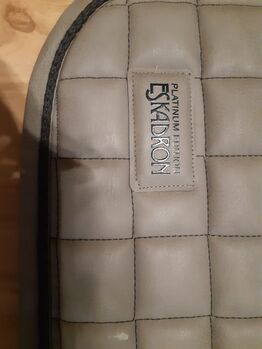 Eskadron Platinum Arteco Elegance Taupe Gr. VS Eskadron  Schabracke 