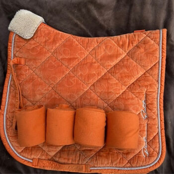 Eskadron Platinum Kollektion 19/20 vermillion orange, Eskadron, Mia Van, Dressage Pads, Münster