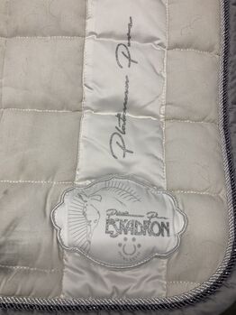 Eskadron Platinum PURE Schabracke BIG SQUARE  weiß, Eskadron , Yvonne, Dressage Pads, Bergisch Gladbach 