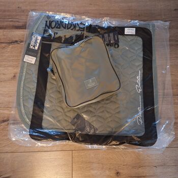 Eskadron Schabracke mit Bandagen Ashgreen, Eskadron , ADN, Dressage Pads, Duisburg