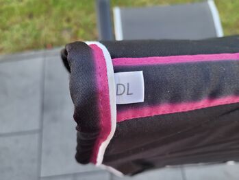 Eskadron Schabracke schwarz pink Herz DL