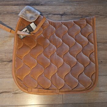 Eskadron Schabracke Velvet Cognac, Eskadron  Velvet , ADN, Dressage Pads, Duisburg