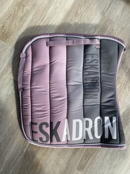 Eskadron Schabracke mit Bandagen, Eskadron , Christina N. , Dressage Pads, Battenberg