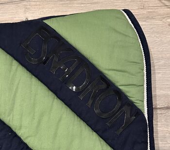 Eskadron Set (Dressur Schabracke & Bandagen) Eskadron