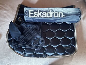 Eskadron set wb/Vs komplett neu mit Etikett, Eskadron  Schabracke Classic Sports , Loredana Stemke, Dressage Pads, Gottmadingen 