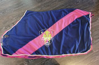 Abschwitzdecke von Eskadron mit Schweifriemen, Größe L Eskadron