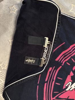 Eskadron Abschwitzdecke Gr. M Eskadron  Peace Kollektion? 