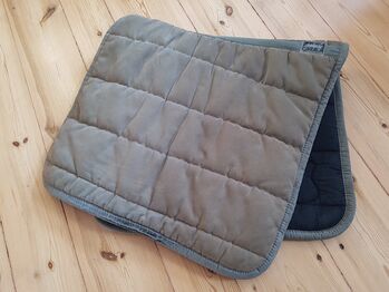 Eskadron Sattelpad Dressur Olive Olivgrün Eskadron Dressurpad