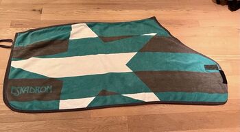 Eskadron Abschwitzdecke Dralon und Baumwolle, Gr. M, Stern/Star Eskadron Dralon Abschwitzdecke
