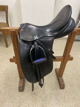 Euroriding Diamant Dressur 18 Zoll, Euroriding  Diamant Dressur , Tiffany Schramm , Dressage Saddle, Eberswalde 