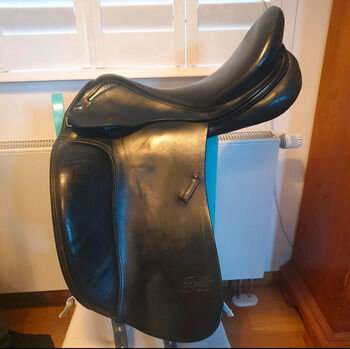 Euroriding EMILIO Prestige Dressursattel 18/33 hinten um +2cm erhöht TOP, Prestige Emilio, Nina Marks, Dressage Saddle, Wolfsburg