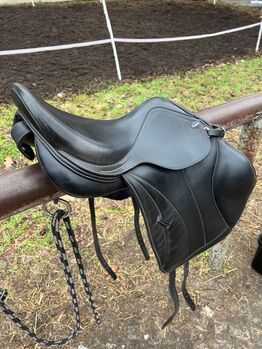 Euroriding Romulus Sattel Vielseitigkeit 16” W Euroriding Romulus