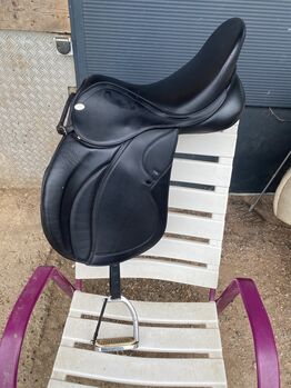 Vielseitigkeitssattel, Horse and Passion  Seriennummer 4083, Saskia , Lambskin Pad, Uhldingen-Mühlhofen 