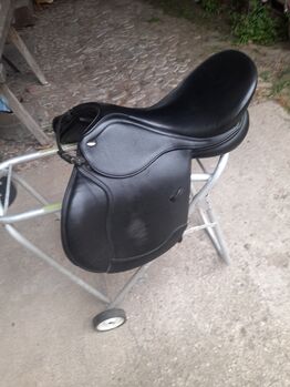 Vielseitigkeitssattel Letek 18 Zoll, Leder/Kunstleder, Letek/ Tekna, Vanessa Müller , All Purpose Saddle, Salzwedel OT Eversdorf