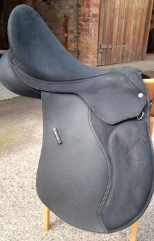 Vielseitigkeitssattel, Wintec Wintec 2000 VS Cair, Susanne Schäfer, All Purpose Saddle, Schlitz 