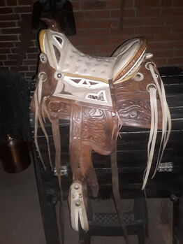 Aussergewöhnlicher seltener Westernsattel, Antik,Deko,aufarbeiten!?, XYZ, Western Saddle, Groß Wittensee