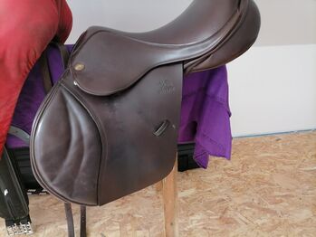 Fairfax Springsattel neuwertig 17,5, Fairfax, Nikola Krtičková, Jumping Saddle, Wismar