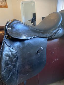 Farrington Burford, VCD saddle in black, Farrington Burford Saddle  Burford, Angela Ristow, All Purpose Saddle, Sevenoaks