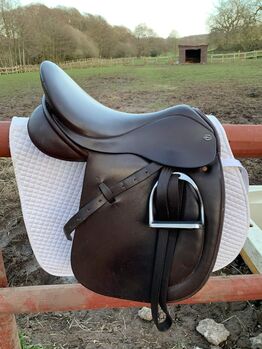 Farringtons Dark Brown Leather Saddle 17.5", Farringtons, Saphron , All Purpose Saddle, Hatchmere