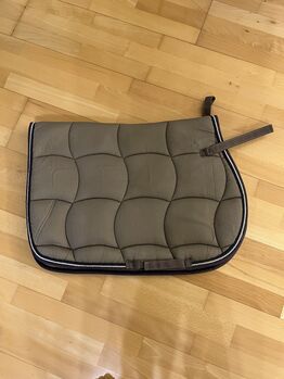 Felix Bühler Schabracke VS Beige Felix Bühlef 