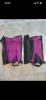 Lila schwarze Chaps