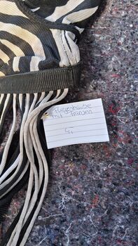 Fliegenhaube mit fransen in COB