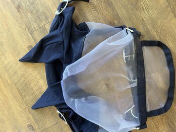 Fliegenmaske mit Halfter