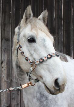 Blümchen Pferde-Halfter WB mit Strick Größe Warmblut aus  Paracord Knotenwerke Handmade