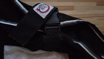 Fliegendecke weiß mit schwarzer Fleece Einfassung 145cm Nico Pferdesport 