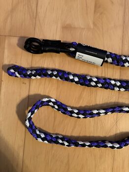 Verkaufe Eskadron Führstrick Purple White Black mit Panikhaken, Neu Eskadron
