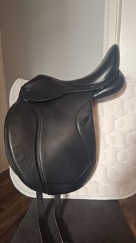 verkaufe Ikonic Light Dressursattel 18 Zoll schwarz, Ikonic  Ikonic Light, Cewe, Dressage Saddle, Magdeburg