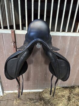 Te koop: KM Dressage Deluxe, 18inch. KM Dressage Deluxe