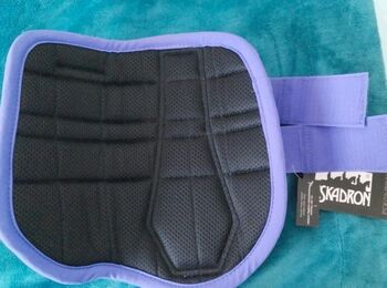 Verkaufe neu Eskadron Gamaschen dynamic purple Gr. L Eskadron  Dynamic Purple