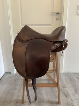 Freeform SB Dressage 17“ braun, Freeform Dressage, Anne, Treeless Saddle, Oranienburg